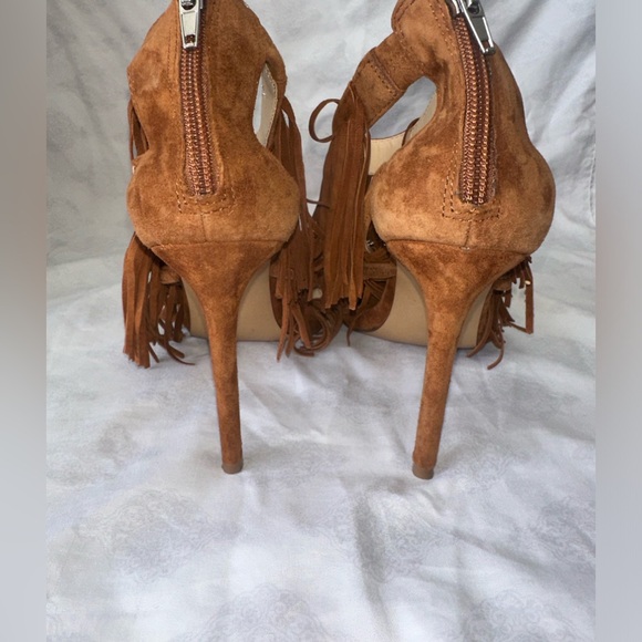 Steve Madden Women's Tan Courts - Picture 4 of 5